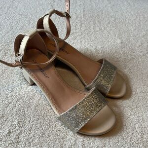 Christie & Jill girls heels champagne color sparkly glitter toe strap, sz 2